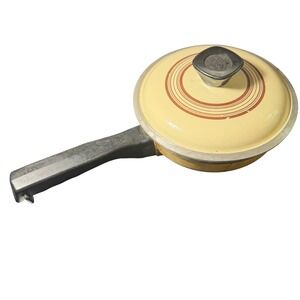 ⁠Vintage Club Aluminum Skillet 6.5" Frying Pan‎ with Lid Harvest Gold Beige MCM⁠